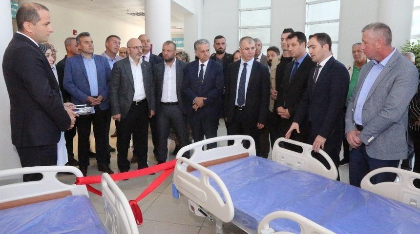 Hayırseverlerden Hopa Devlet Hastanesine motorlu hasta yatağı bağışı