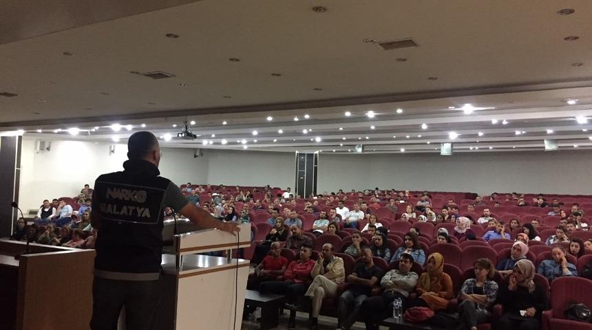 &Ouml;zel g&uuml;venlik ile okul  koordinasyon g&ouml;revlilerine eğitim verildi