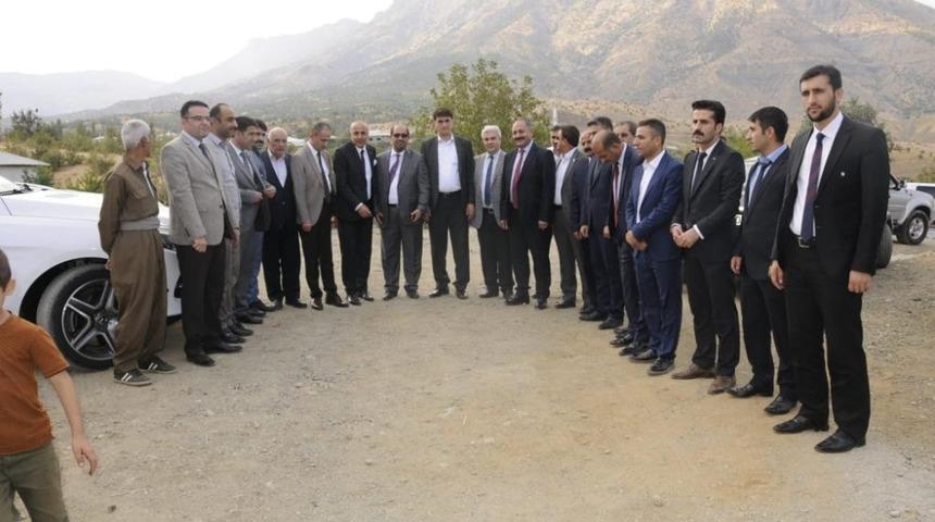 Kurum m&uuml;d&uuml;rlerinden Derecik il&ccedil;esine ziyaret