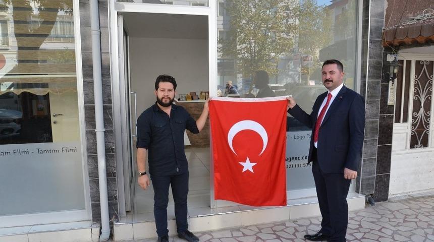 Harekata &rsquo;Ay Yıldızlı&rsquo; destek