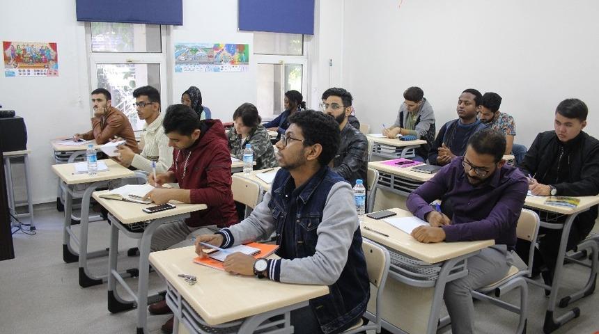 BE&Uuml;&rsquo;de 2 bin&rsquo;e yakın uluslararası &ouml;ğrenci eğitim alıyor