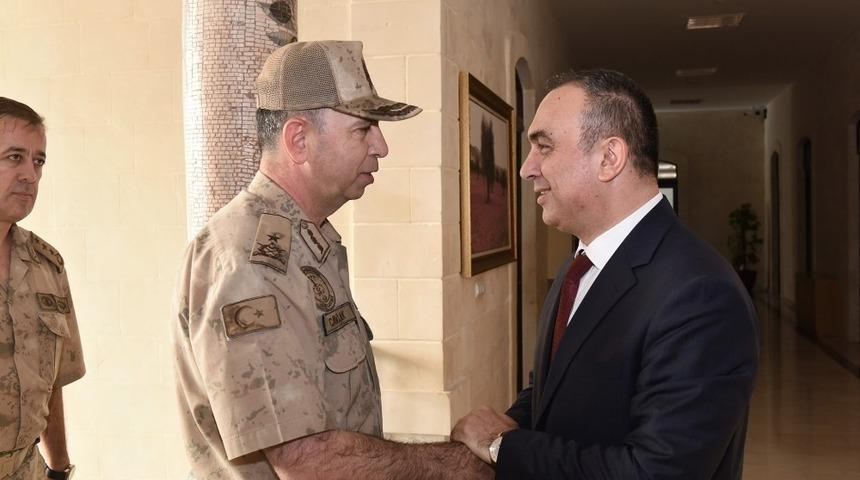 Jandarma Bölge Komutanı Cavlak Vali Soytürk’ü ziyaret etti