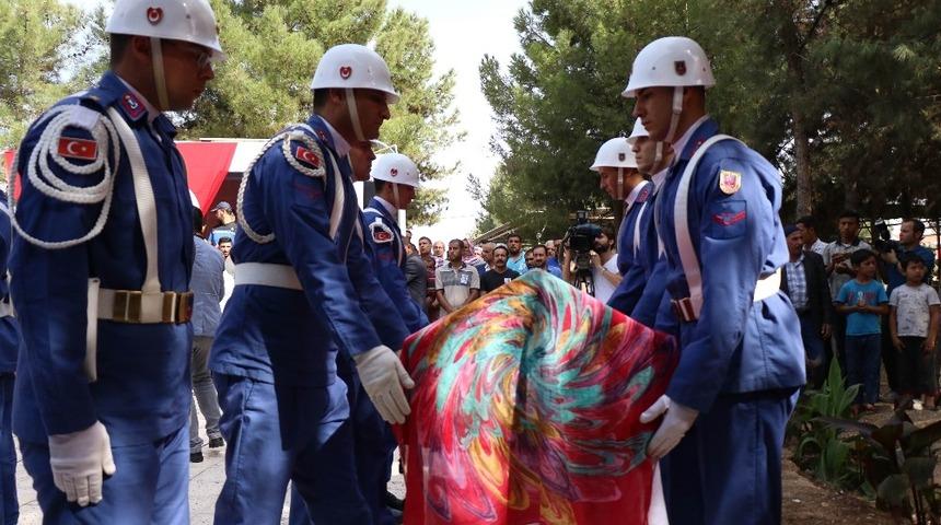 11 yaşında ter&ouml;r&uuml;n hedefi oldu
