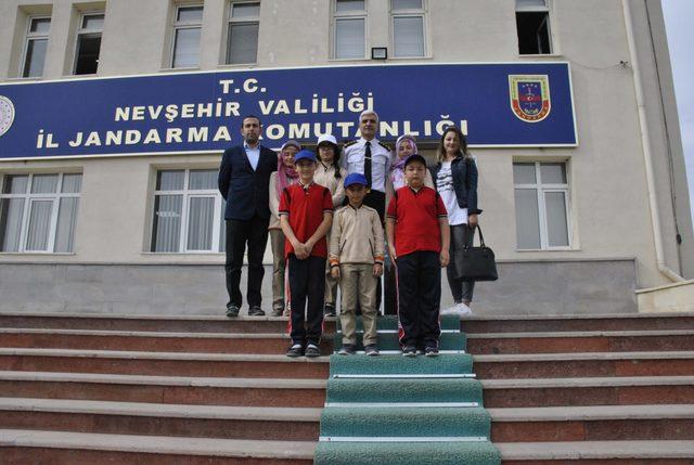 Öğrencilerden Mehmetçik Vakfı'na bağış