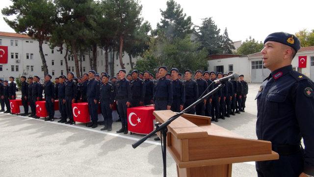 Burdur'da jandarma erleri yemin etti