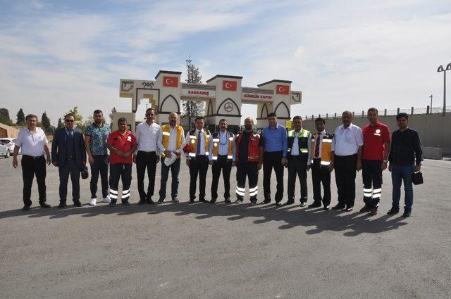 Suriye sınırında görevli memurlara moral ziyareti