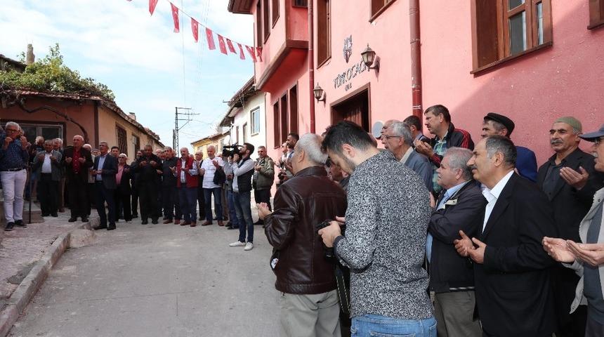 Yenileme &ccedil;alışmaları tamamlanan tarihi Sivrioğlu Camii ibadete a&ccedil;ıldı
