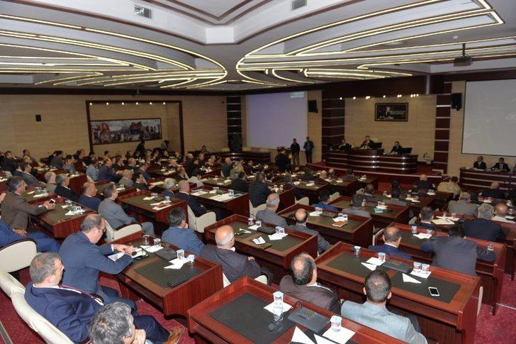 Vali Memiş: “Oturularak iş yapılmaz” G1