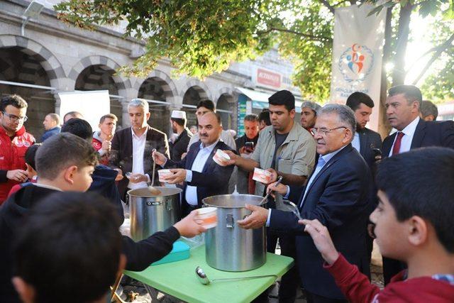 Öğrenciler Mehmetçik için sabah namazında buluşup dua etti