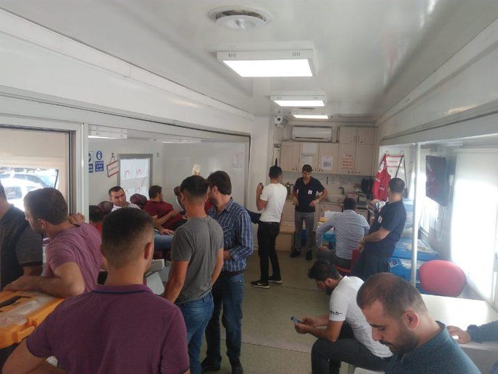 Barış Pınarı Harekatına destek vermek isteyen vatandaşlar kan bağışında bulundu G1