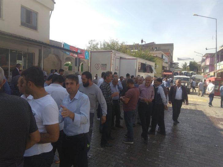 Barış Pınarı Harekatına destek vermek isteyen vatandaşlar kan bağışında bulundu G4