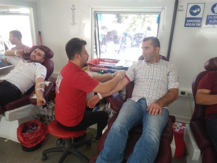 Barış Pınarı Harekatına destek vermek isteyen vatandaşlar kan bağışında bulundu G5