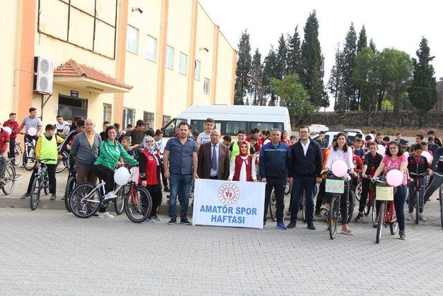 Kula’da ’Amatör Spor Haftası’nda bisiklet turu