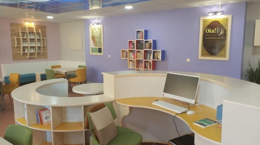 Esentepe Anadolu Lisesinde Z-Kütüphane açıldı