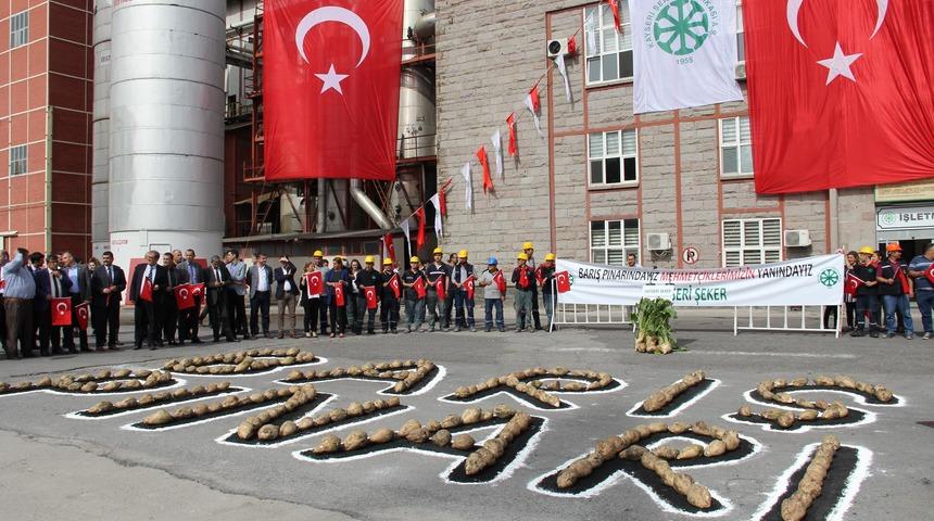 Kayseri'de fabrika &ccedil;alışanlarından Mehmet&ccedil;ik i&ccedil;in Fetih suresi