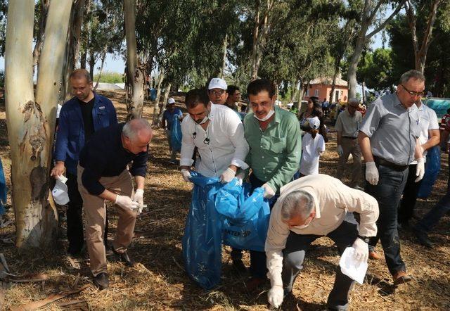 Adanalıoğlu’nda eski çöp döküm sahasının üzeri toprakla kapatıldı