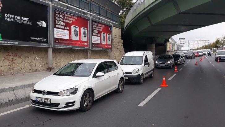 Bakırköy'de aracın üzerine vinç parçası düştü: 2 yaralı G4