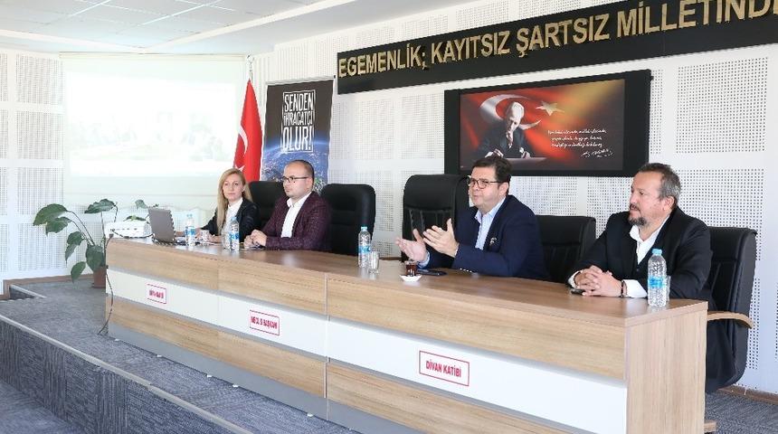 DENİB Serinhisar&rsquo;da iş insanlarına nasıl ihracat&ccedil;ı olacaklarını anlattı