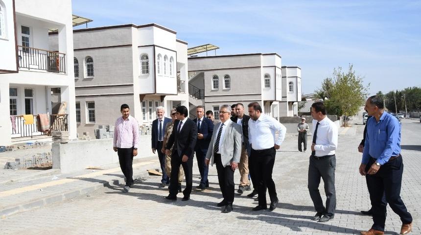 Vali Aykut Pekmez, Samsat afet konutlarını inceledi