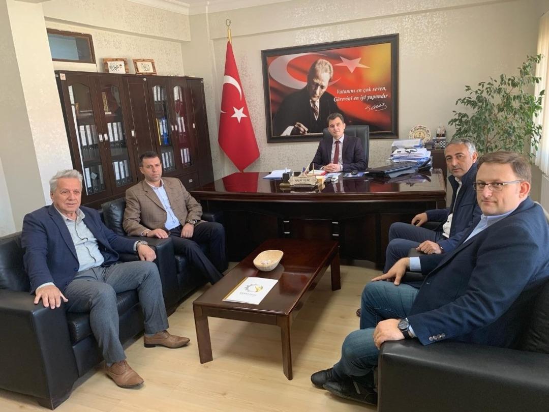 &Ccedil;erkezk&ouml;y TSO&rsquo;dan &ouml;ğrencilere kaban yardımı