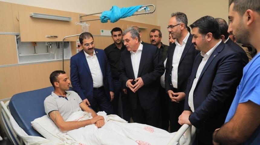 Beyazg&uuml;l yaralıları ziyarette bulundu