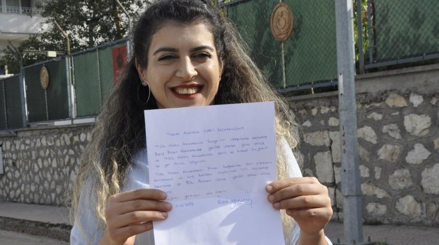 Gen&ccedil; kadın, Barış Pınarı Harekatına katılmak i&ccedil;in dilek&ccedil;e verdi