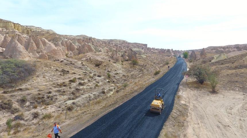 Devrent Vadisinde sıcak asfalt &ccedil;alışması başladı