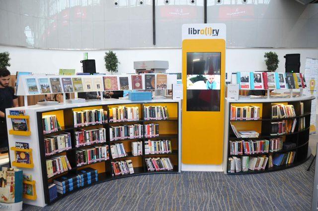 Bakan Ersoy İstanbul Havalimanı kütüphanesini açtı
