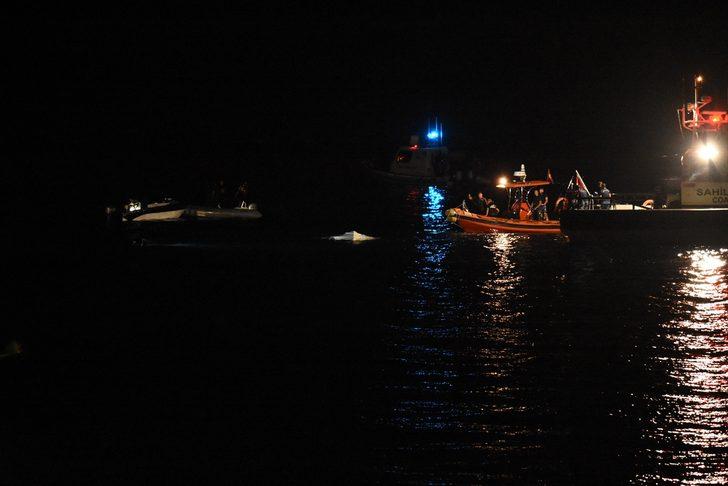 Son dakika! Bodrum'da göçmenleri taşıyan lastik bot battı! 9 kişi kurtarıldı, 3 kişi aranıyor G4