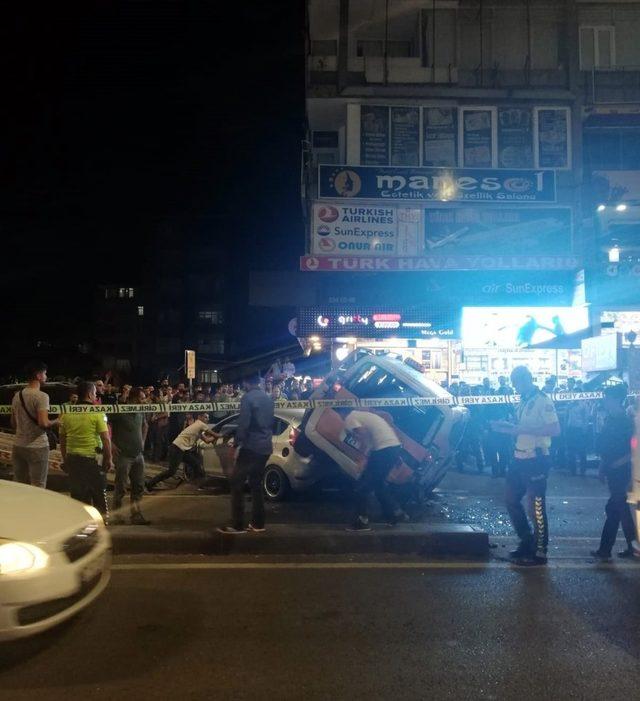 Diyarbakır’da feci kaza: Ölümden saniyelerle kurtuldular