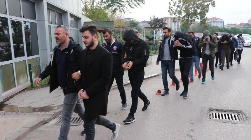 100 bin kişinin banka hesabını ele ge&ccedil;iren &rsquo;hacker&rsquo; &ccedil;etesinin 7 &uuml;yesi tutuklandı