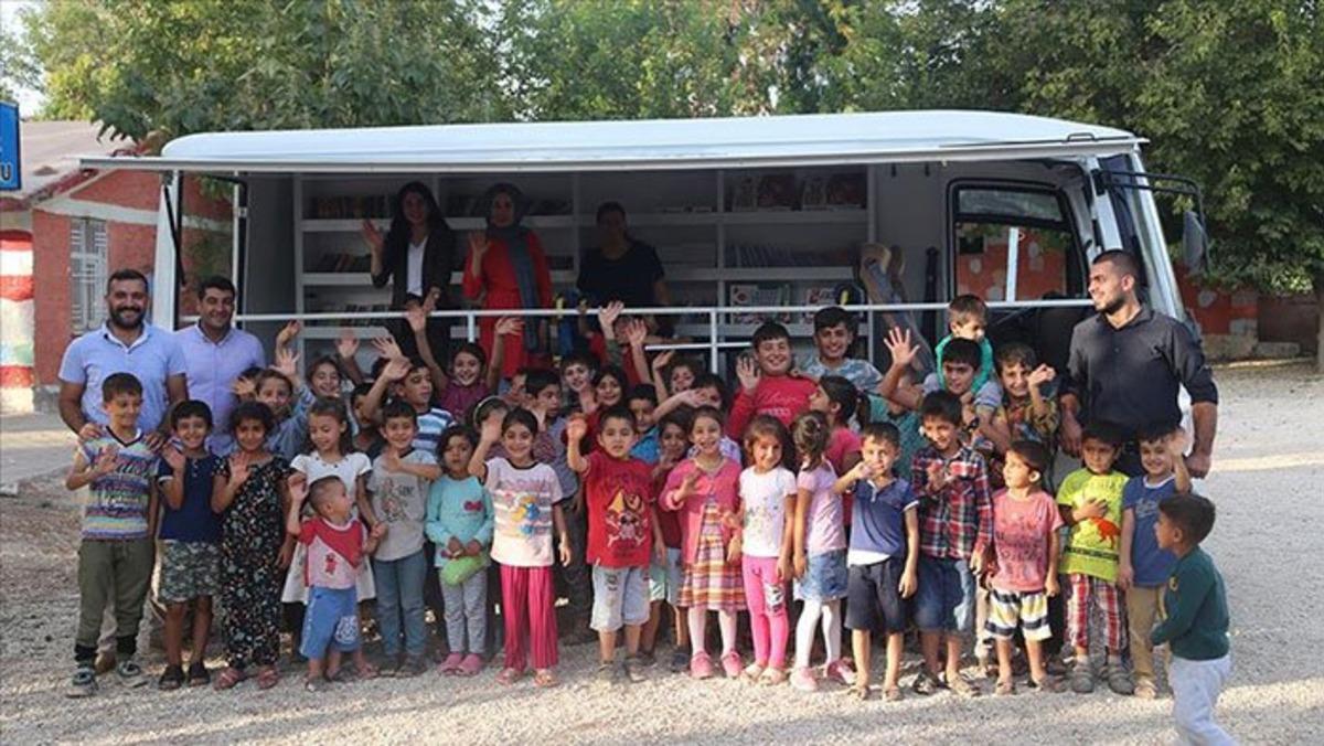 Bu min&uuml;b&uuml;sle &ccedil;ocuklara umut dağıtıyorlar!