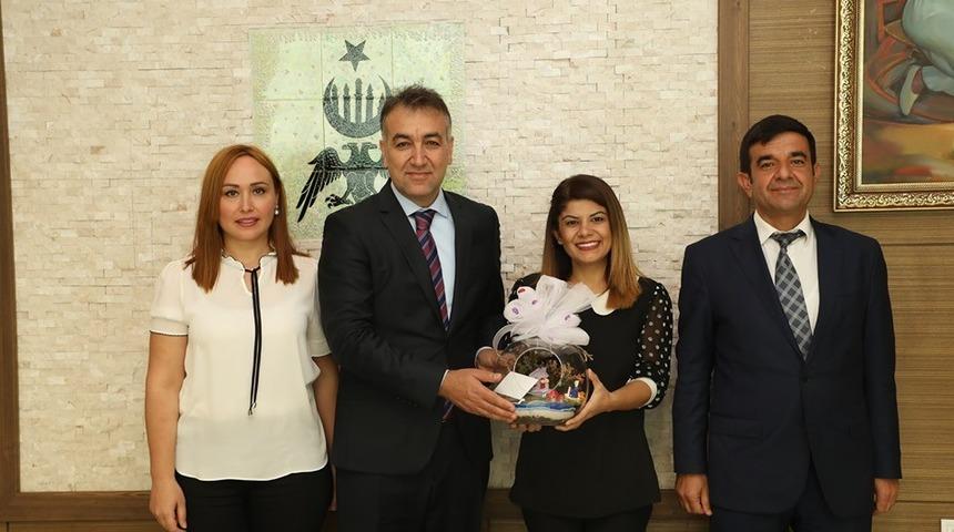 Vali Oktay &Ccedil;ağatay, vatandaşları makamında ağırladı