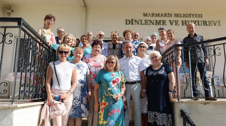 D&uuml;nya g&ouml;z&uuml;yle Marmaris&rsquo;i g&ouml;rmek i&ccedil;in binlerce kilometre yol geldiler