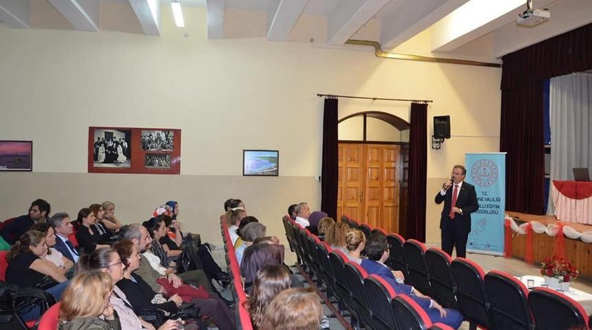 &lsquo;2023 Eğitim Vizyonu Eğitimde Başarının Artırılması&rsquo; toplantıları s&uuml;r&uuml;yor