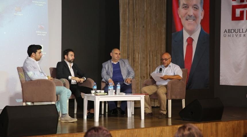 AG&Uuml;&rsquo;de S&uuml;rd&uuml;r&uuml;lebilirlik Konulu Panel