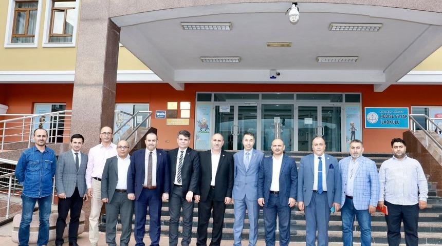 Başkan S&ouml;ğ&uuml;t okulları ziyaret etti