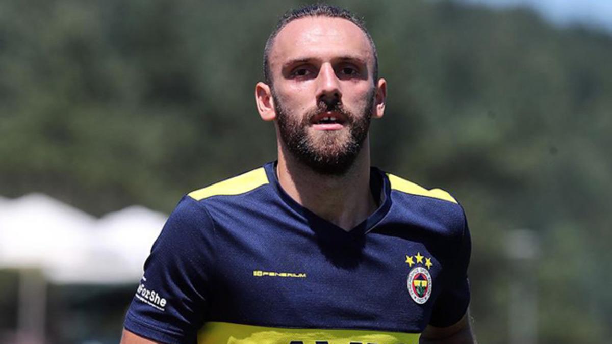 Fenerbah&ccedil;eli futbolcu Vedat Muriqi'e İngiltere'den yeni talip