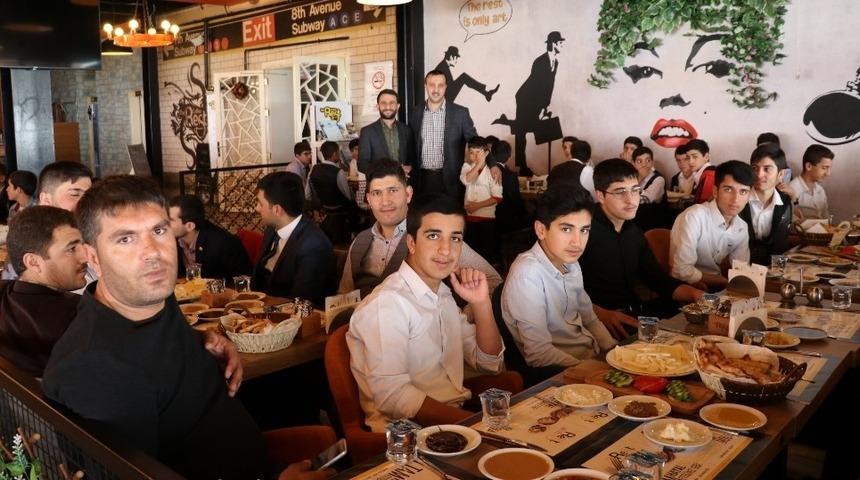 The Rest Coffee Kur&rsquo;an kursu &ouml;ğrencilerini ağırladı