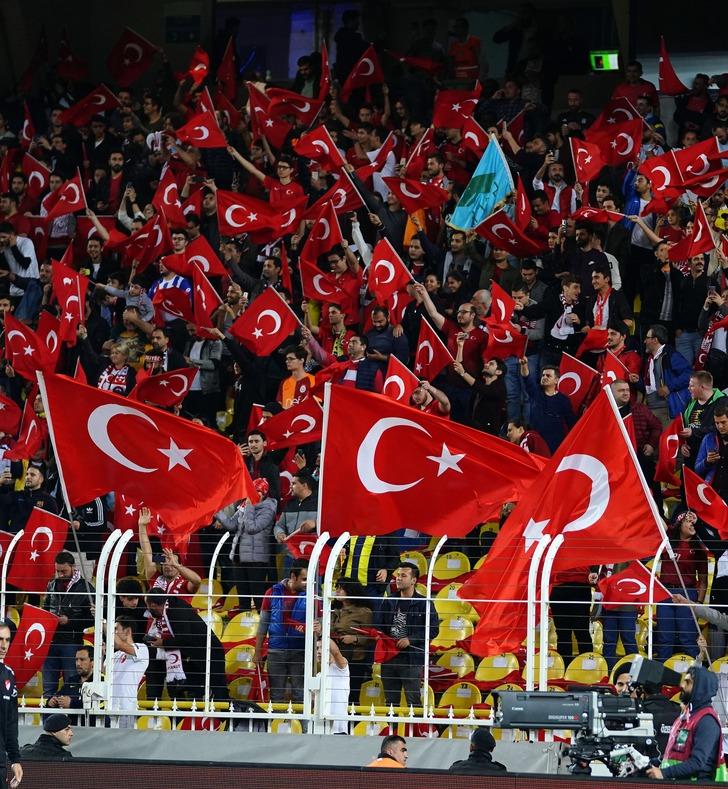 Acun lıcalı, milli coşkuyu böyle yaşadı! G3