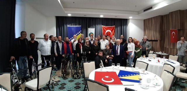 Bursa’dan Bosna’daki gazilere ve engellilere tekerlekli sandalye desteği