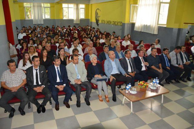 Söke’de Bozkırın Tezenesi Neşet Ertaş anıldı