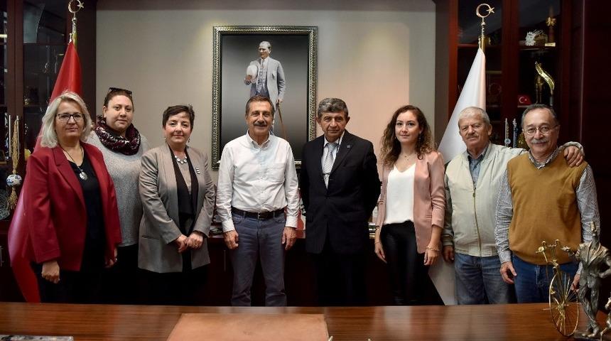 &Ccedil;evrecilerden Başkan Ata&ccedil;&rsquo;a ziyaret