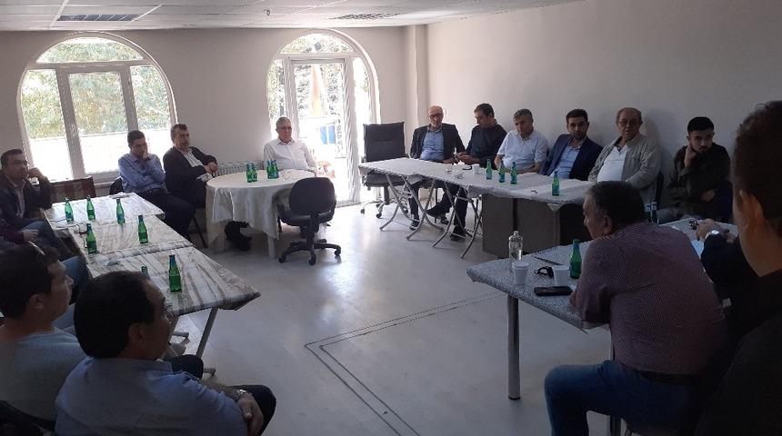 Afyon S&uuml;r&uuml;c&uuml; Kursları Birlik ve Dayanışma Derneği istişare toplantıda Şuhut&rsquo;ta yapıldı