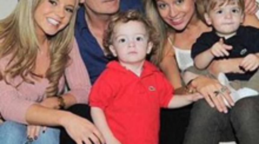 &Uuml;&ccedil;l&uuml; İlişkide Problem G&ouml;rm&uuml;yorum