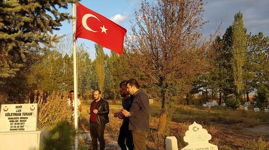 Aslanapa AK Gen&ccedil;lik&rsquo;ten anlamlı ziyaret