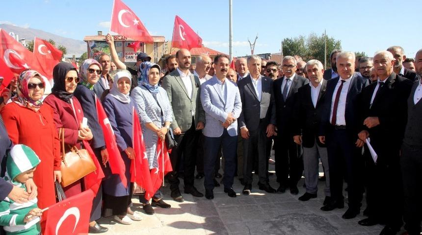 Erzincan&rsquo;da siyasi partilerden &ldquo;Barış Pınarı Harek&acirc;tına&rdquo; destek