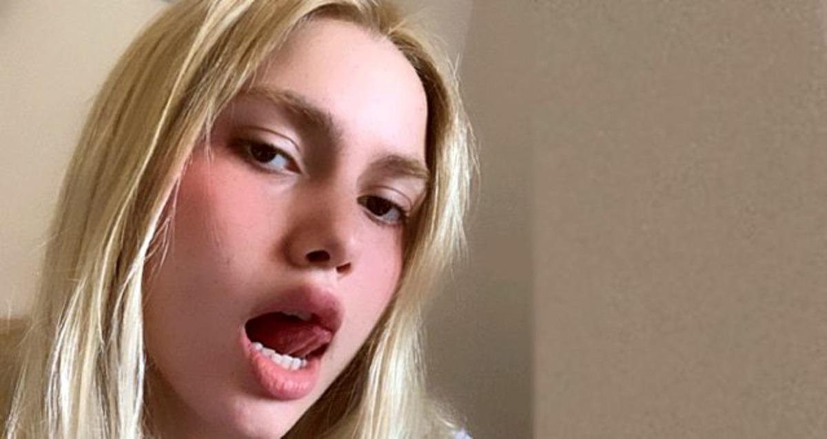 Eğitim i&ccedil;in Amerika'ya giden Aleyna Tilki'den olay hareket