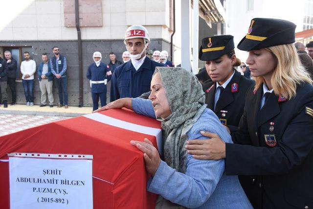 Bilecik'te Şehit Uzman Çavuş Bilgen'i 10 bin kişi uğurladı