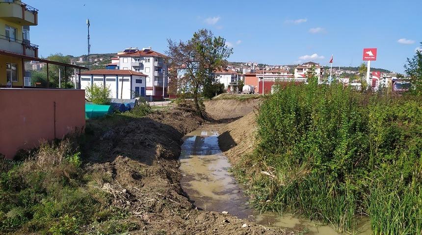 Dere temizliği yapılıyor